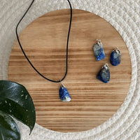 Lapis Lazuli edelsteen hanger – Wijsheid & Innerlijke Kracht