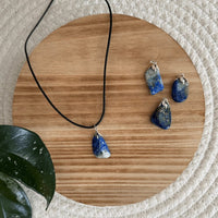 Lapis Lazuli edelsteen hanger – Wijsheid & Innerlijke Kracht