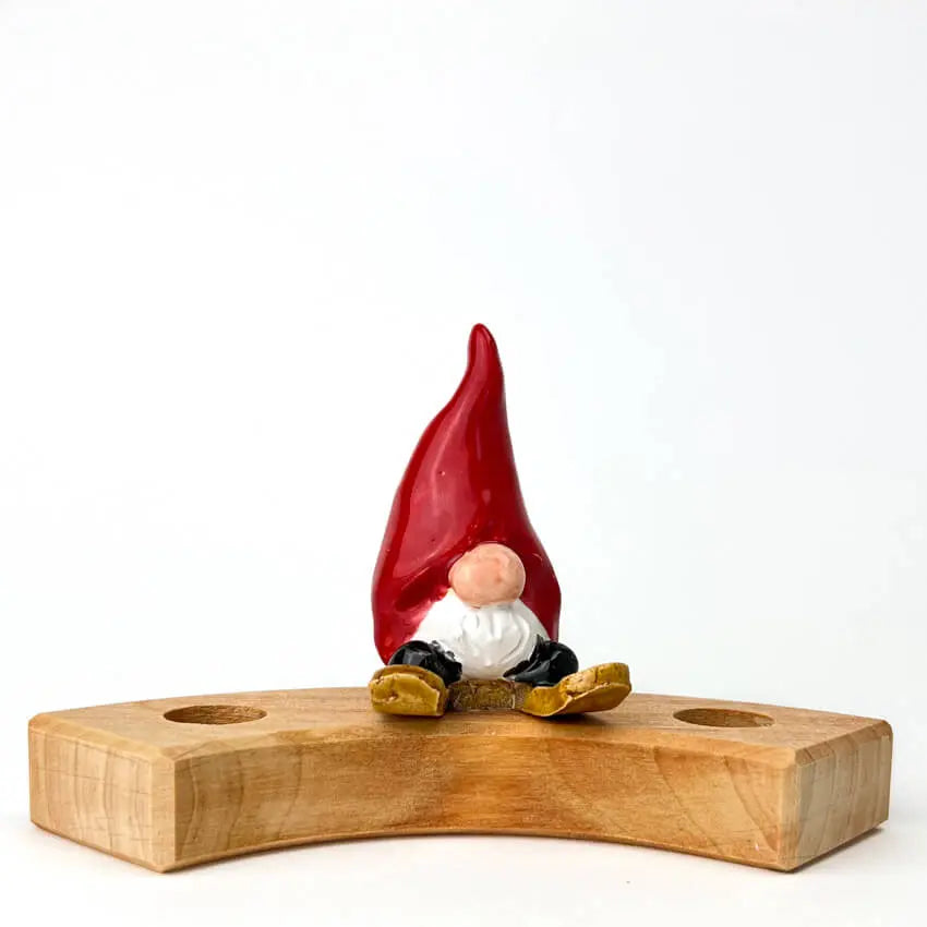 Kabouter Tomte op ski's steker