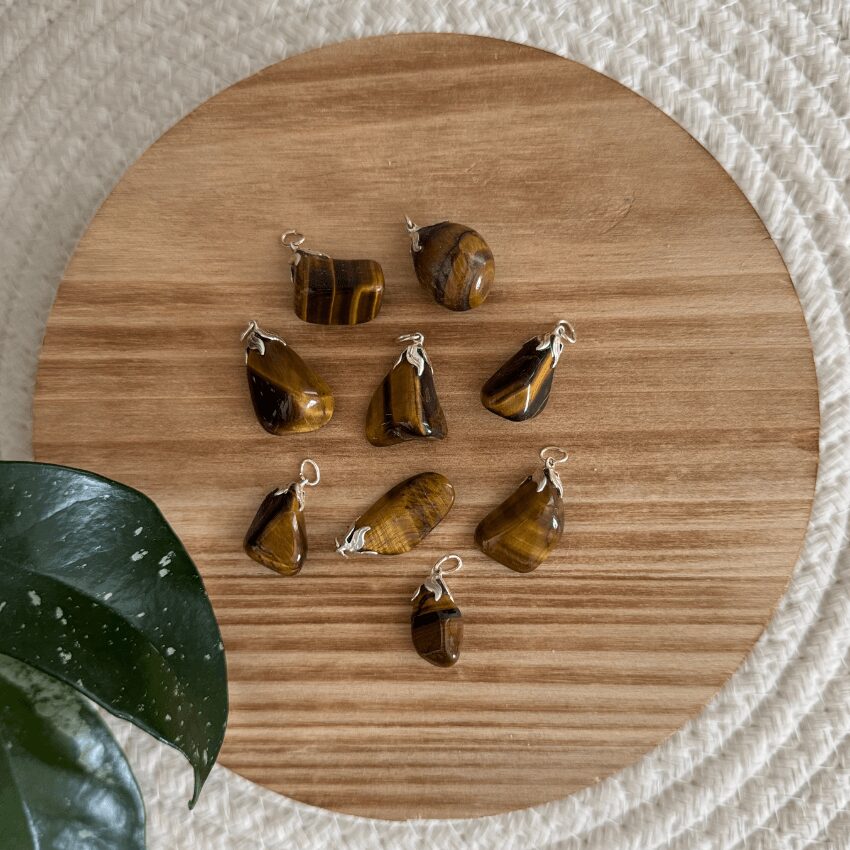 baby-natura-edelsteen-hanger-tijgeroog